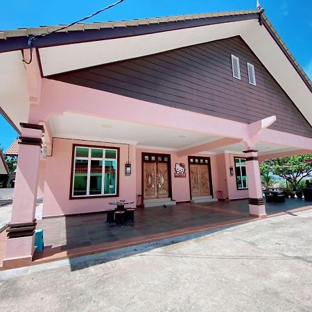 Vila Hellokitty House - Unit 1 Kuala Terengganu Exteriér fotografie